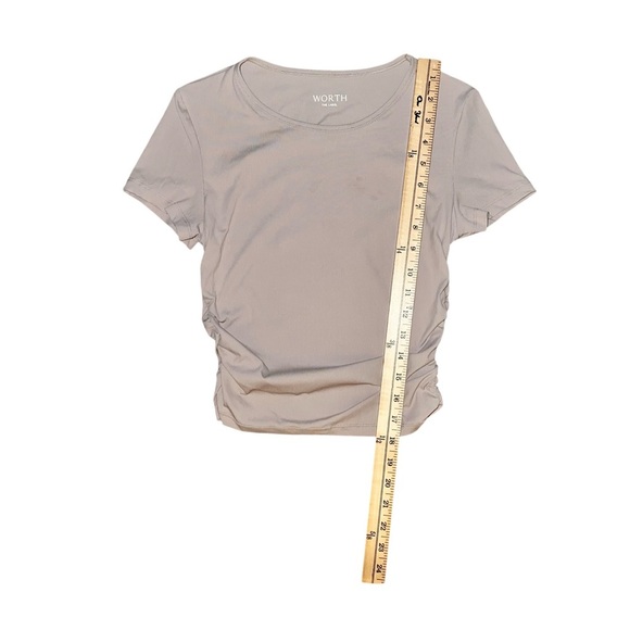 Worth The Label Rouched Side Tee - Picture 2 of 7